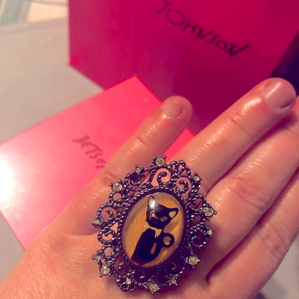 Betsey johnson Victorian cat ring  gothic cat ring